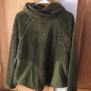 NWOT: Nike : Sweatshirt